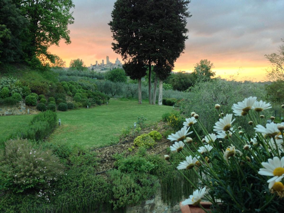 Tenuta Guardastelle - Agriturismo And Vineyard Сан Джиминяно Екстериор снимка